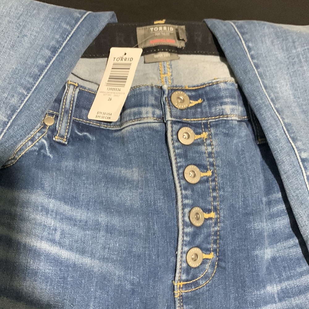 Torrid Bombshell Skinny 26XS